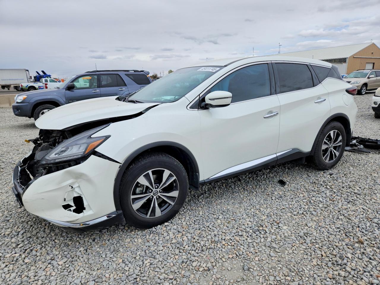 Salvage Nissan Murano Image