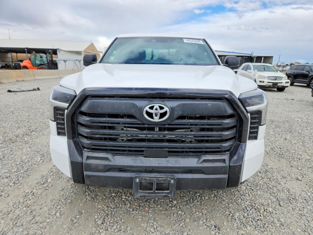 Toyota Tundra Sr