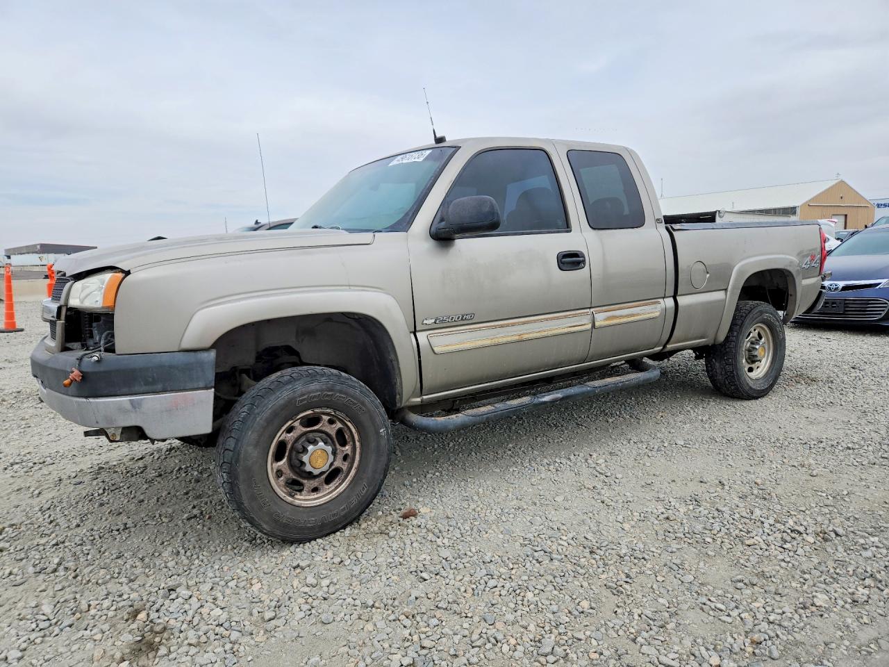 Salvage Chevrolet Silverado Image