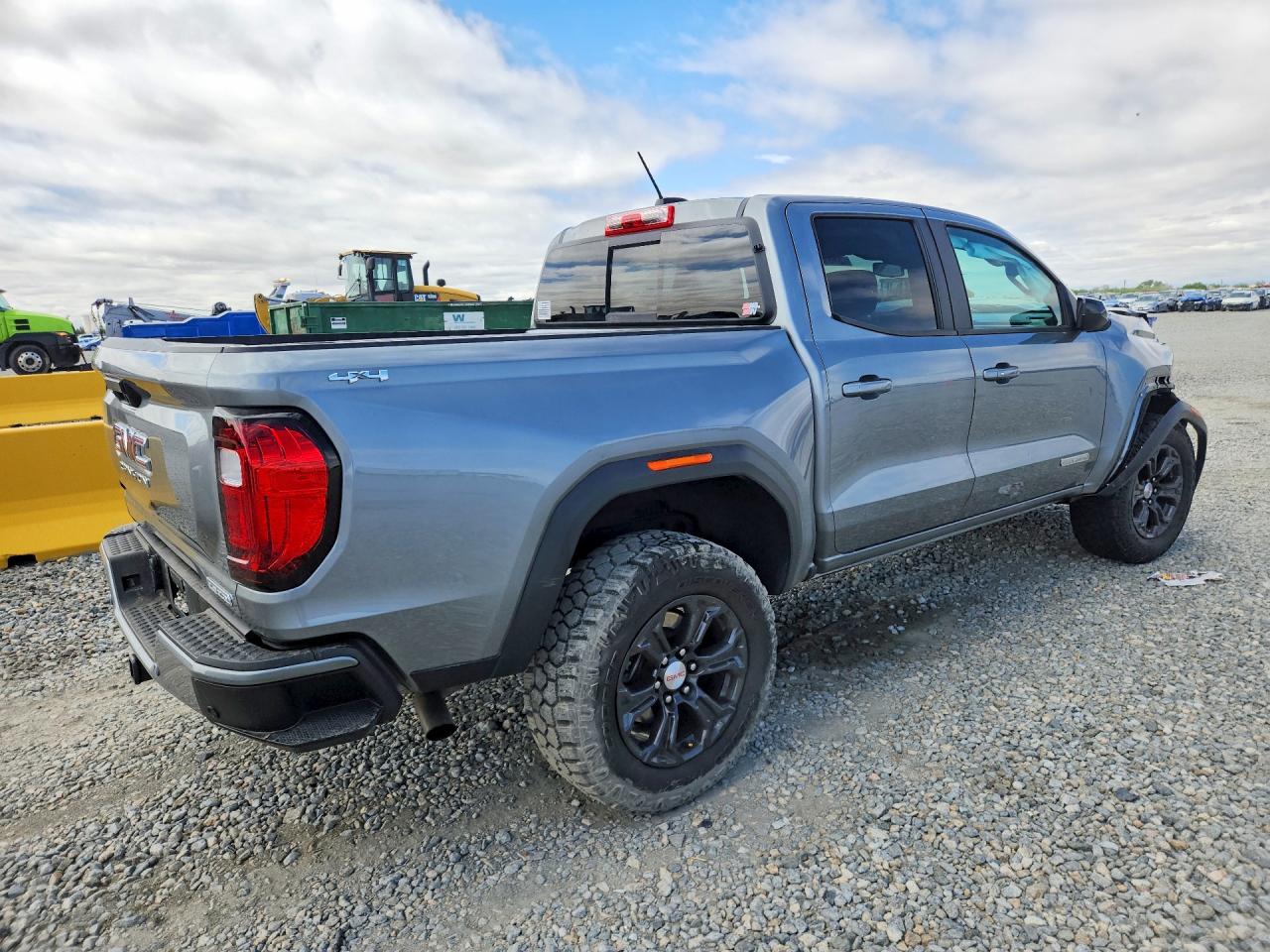GMC Canyon Elevation