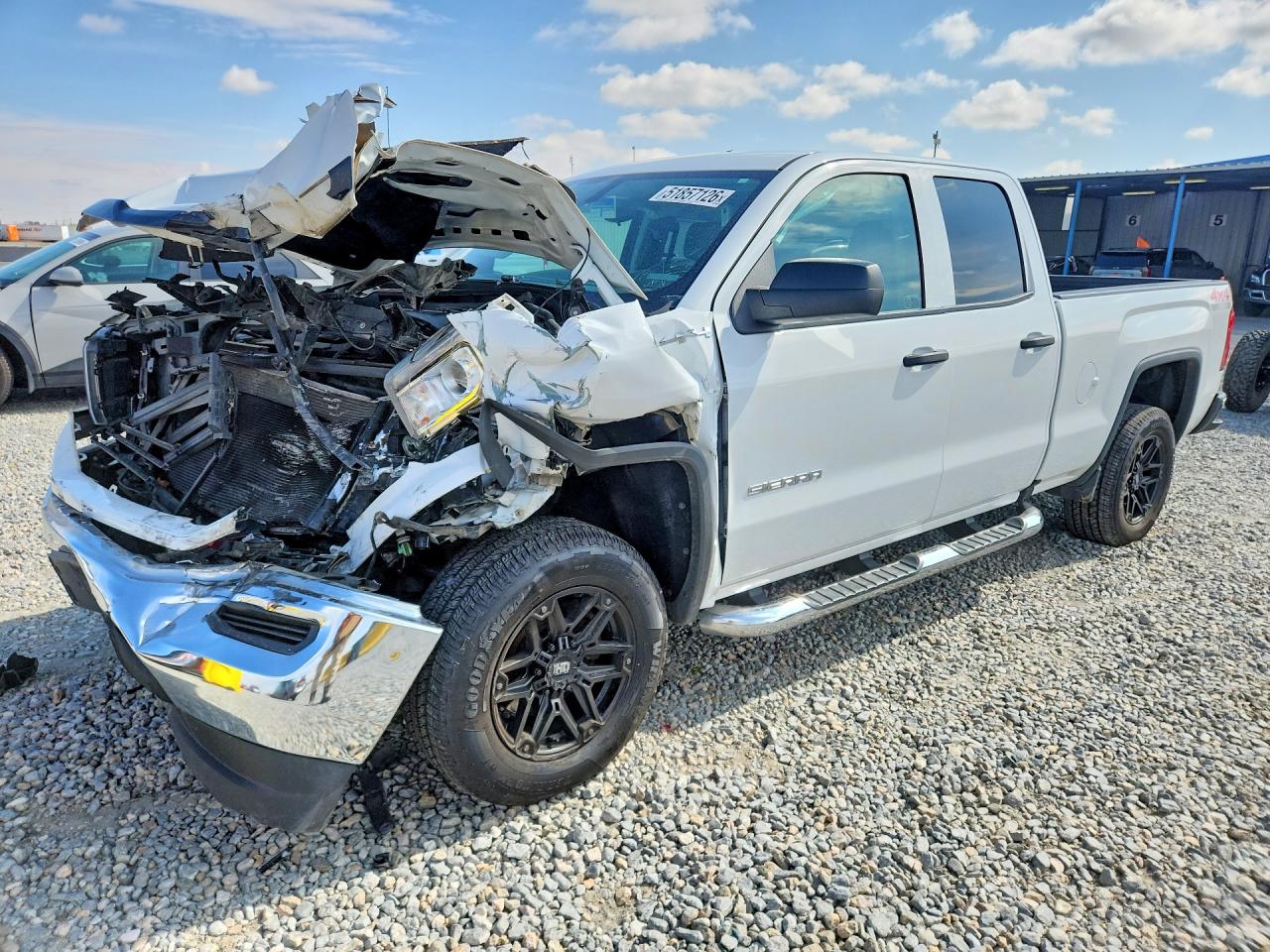 Salvage GMC Sierra Image