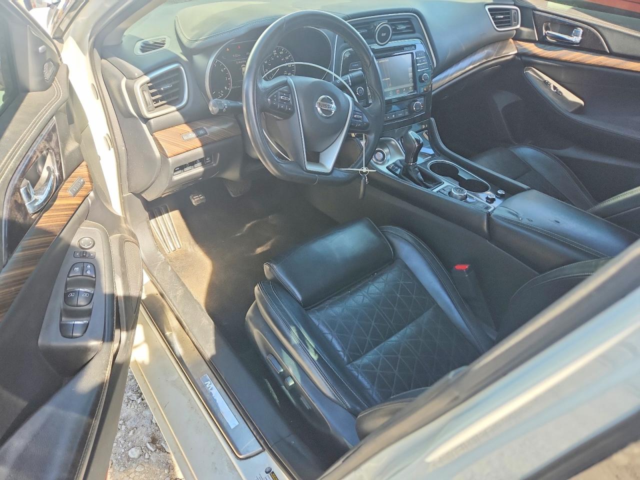 Nissan Maxima Platinum