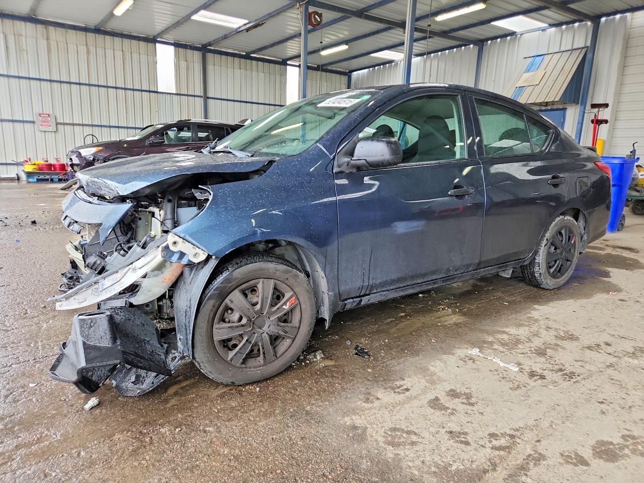 Salvage Nissan Versa Image