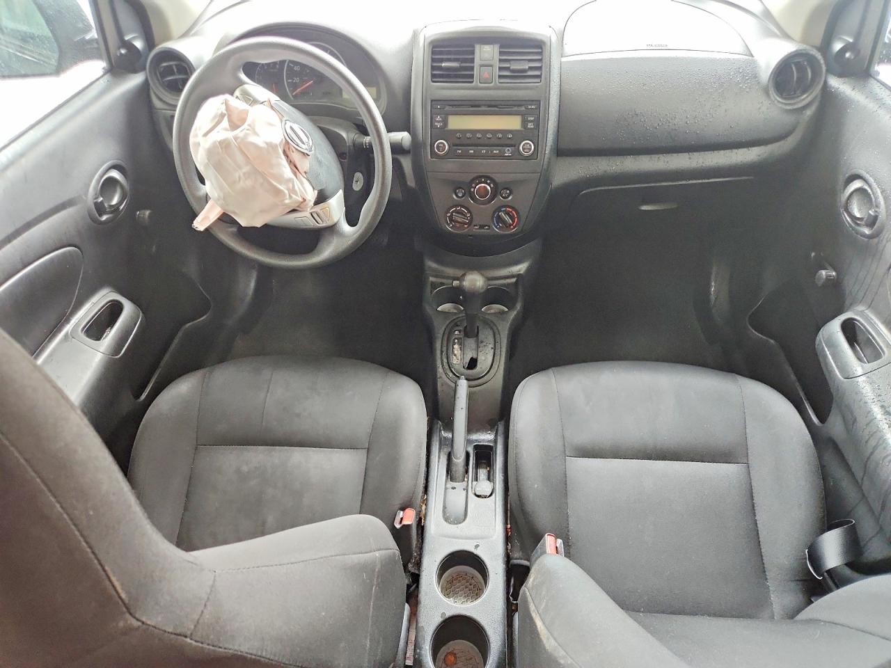 Nissan Versa 1.6 S Plus