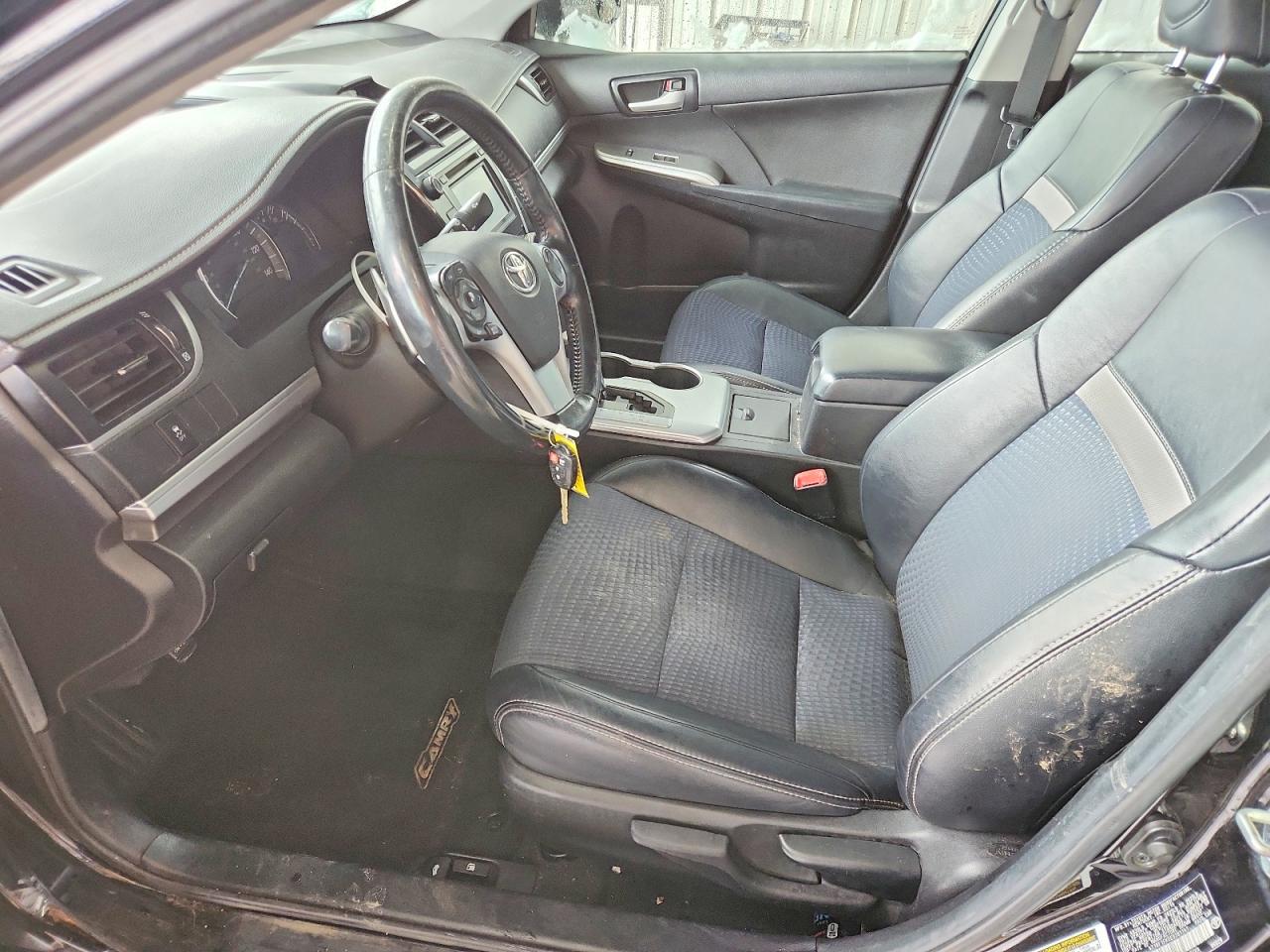 Toyota Camry Se