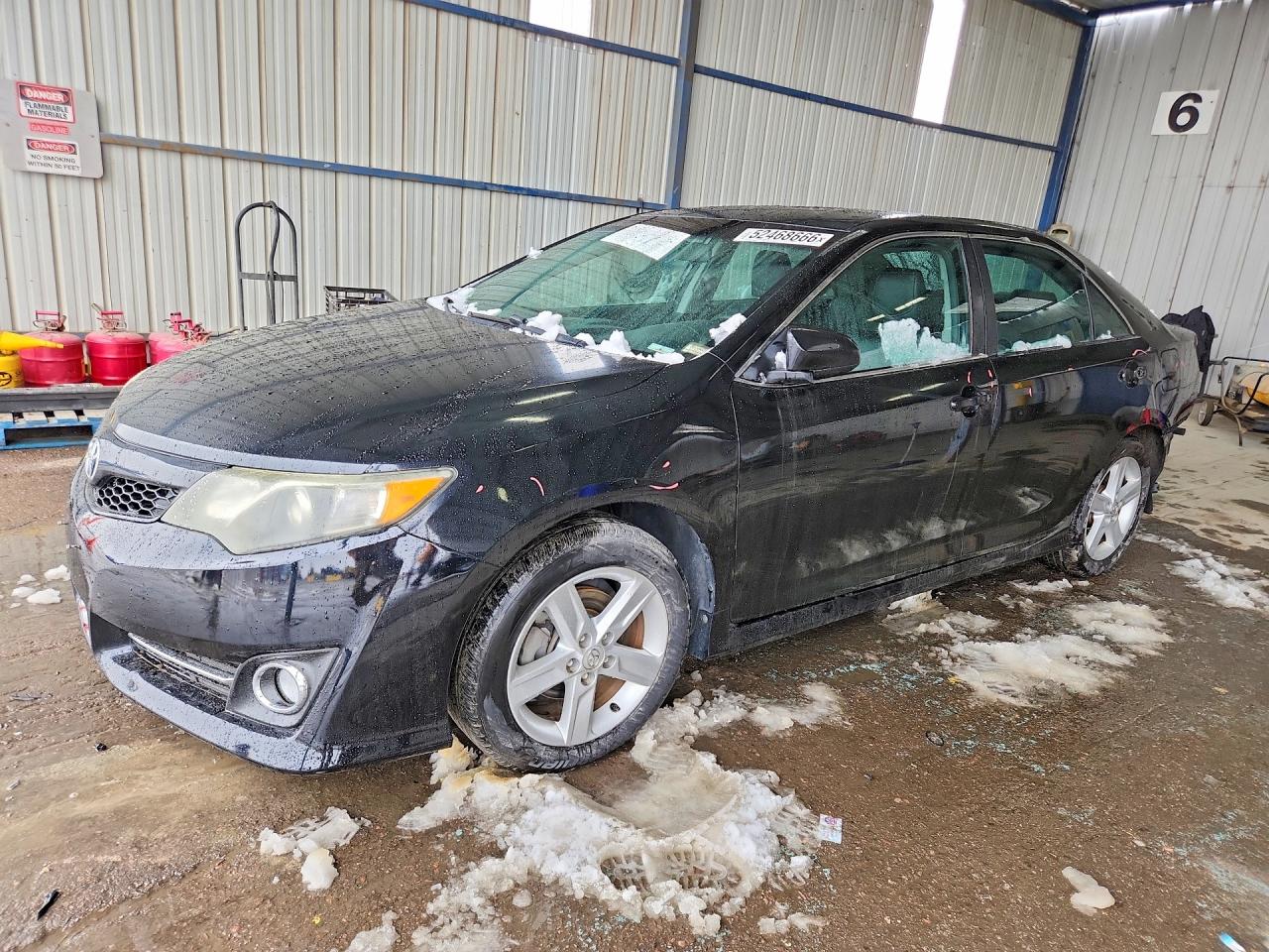 Salvage Toyota Camry Image