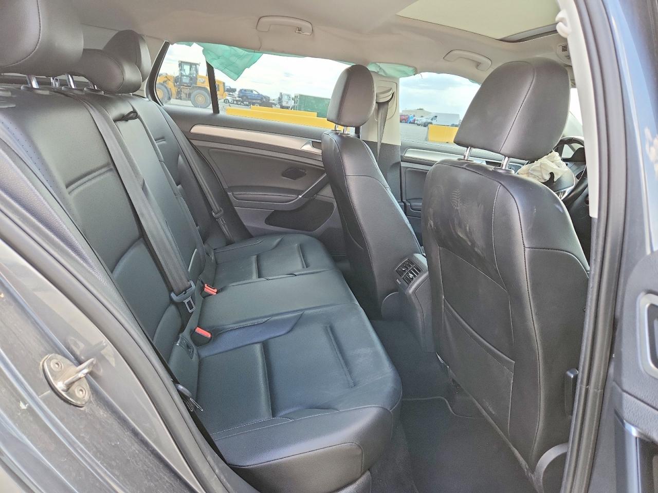 Volkswagen Golf S