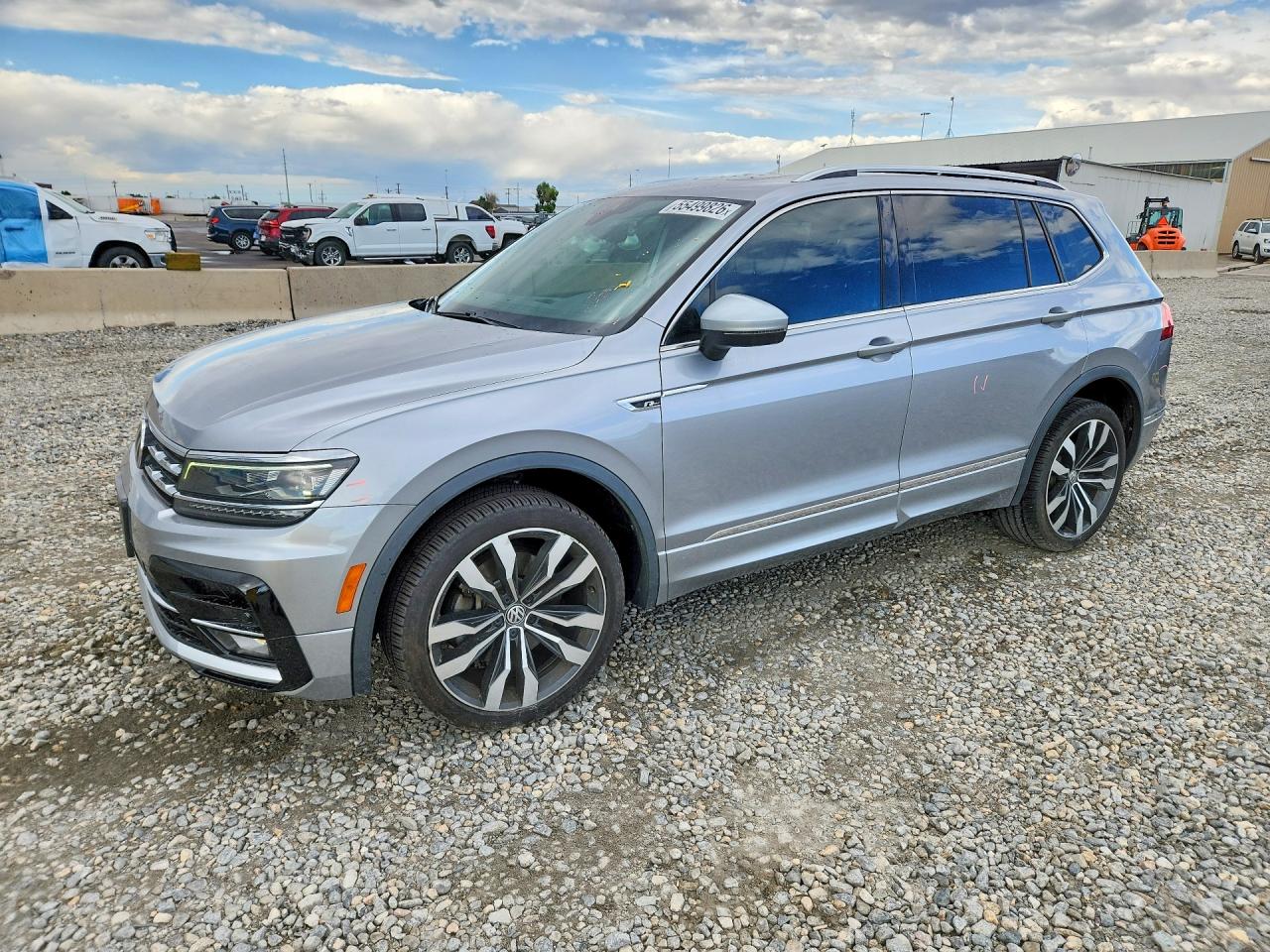 Salvage Volkswagen Tiguan Image