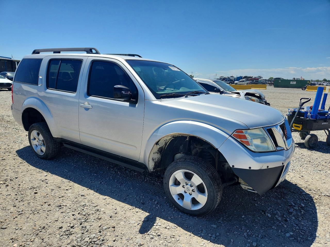 Nissan Pathfinder S