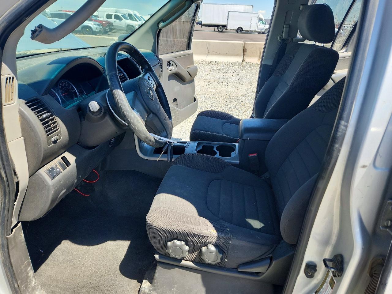 Nissan Pathfinder S