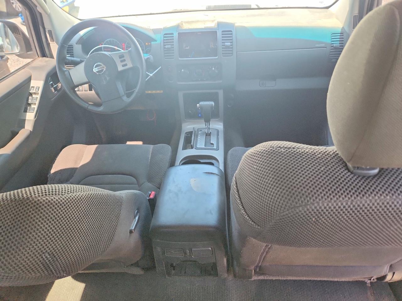 Nissan Pathfinder S