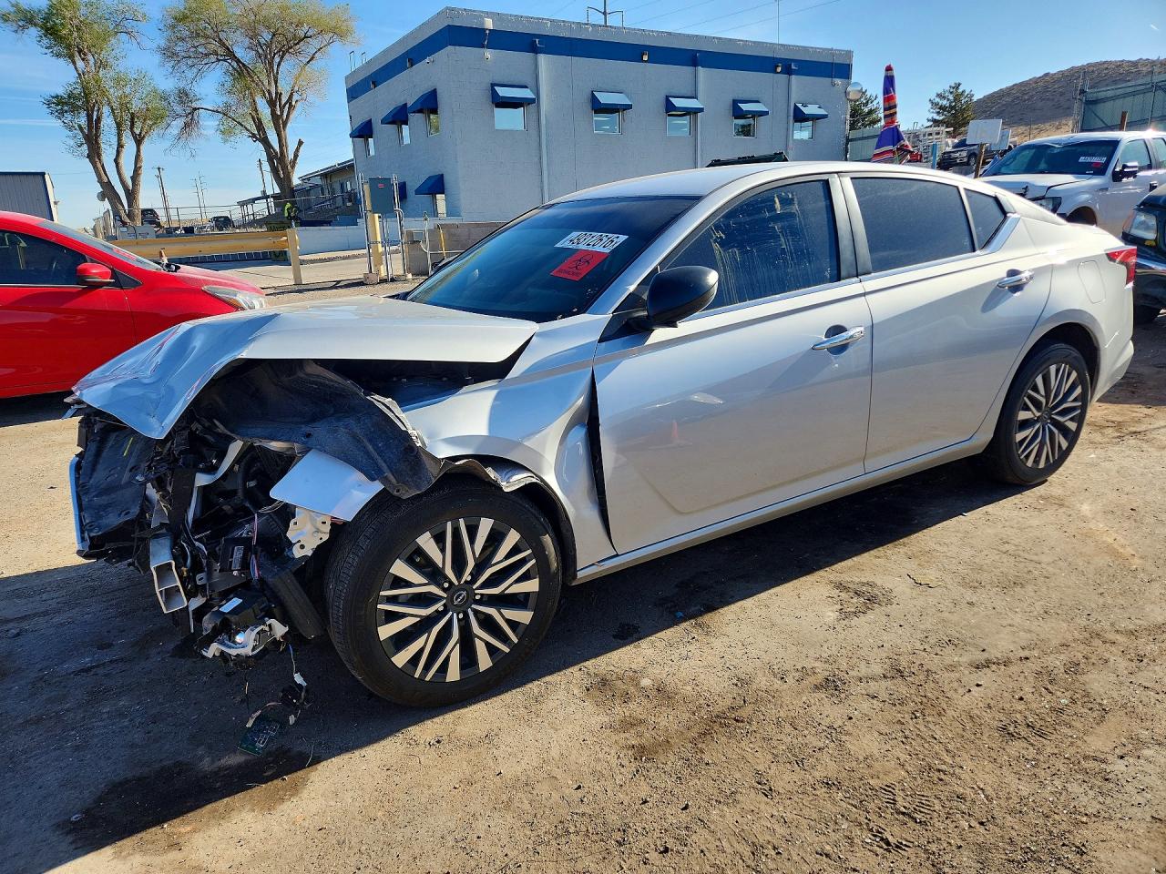 Salvage Nissan Altima Image