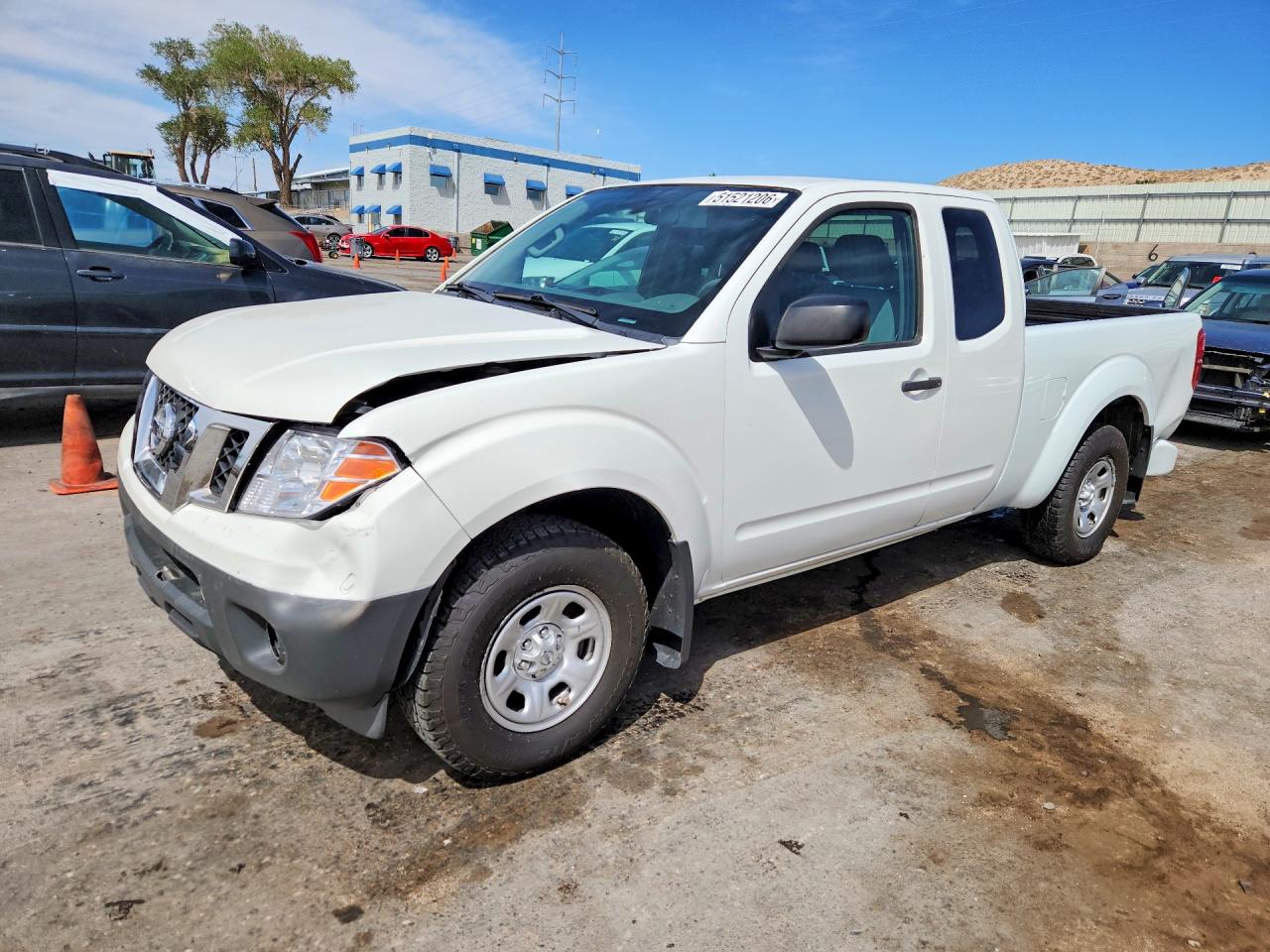 Salvage Nissan Frontier Image