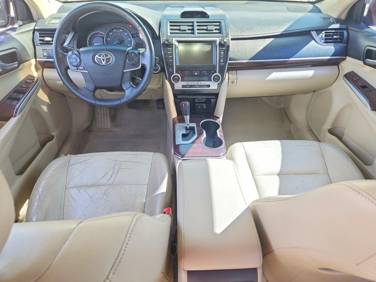 Toyota Camry Xle V6