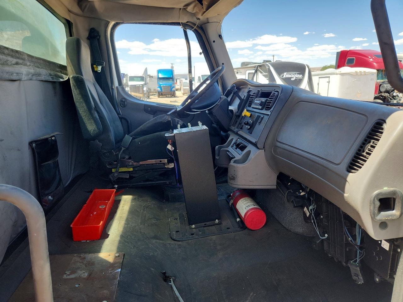 Freightliner M2
