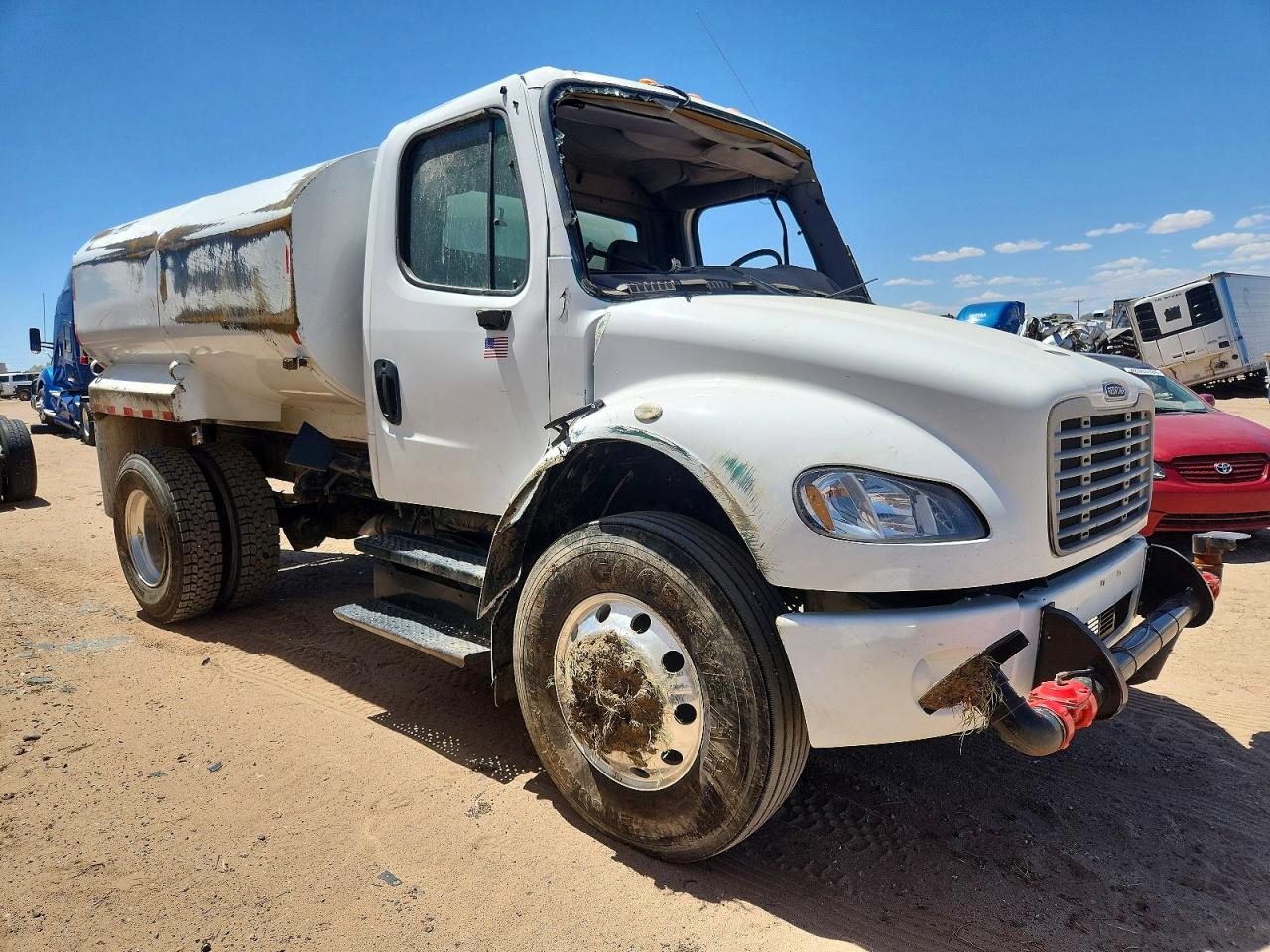 Salvage Freightliner M2 Image