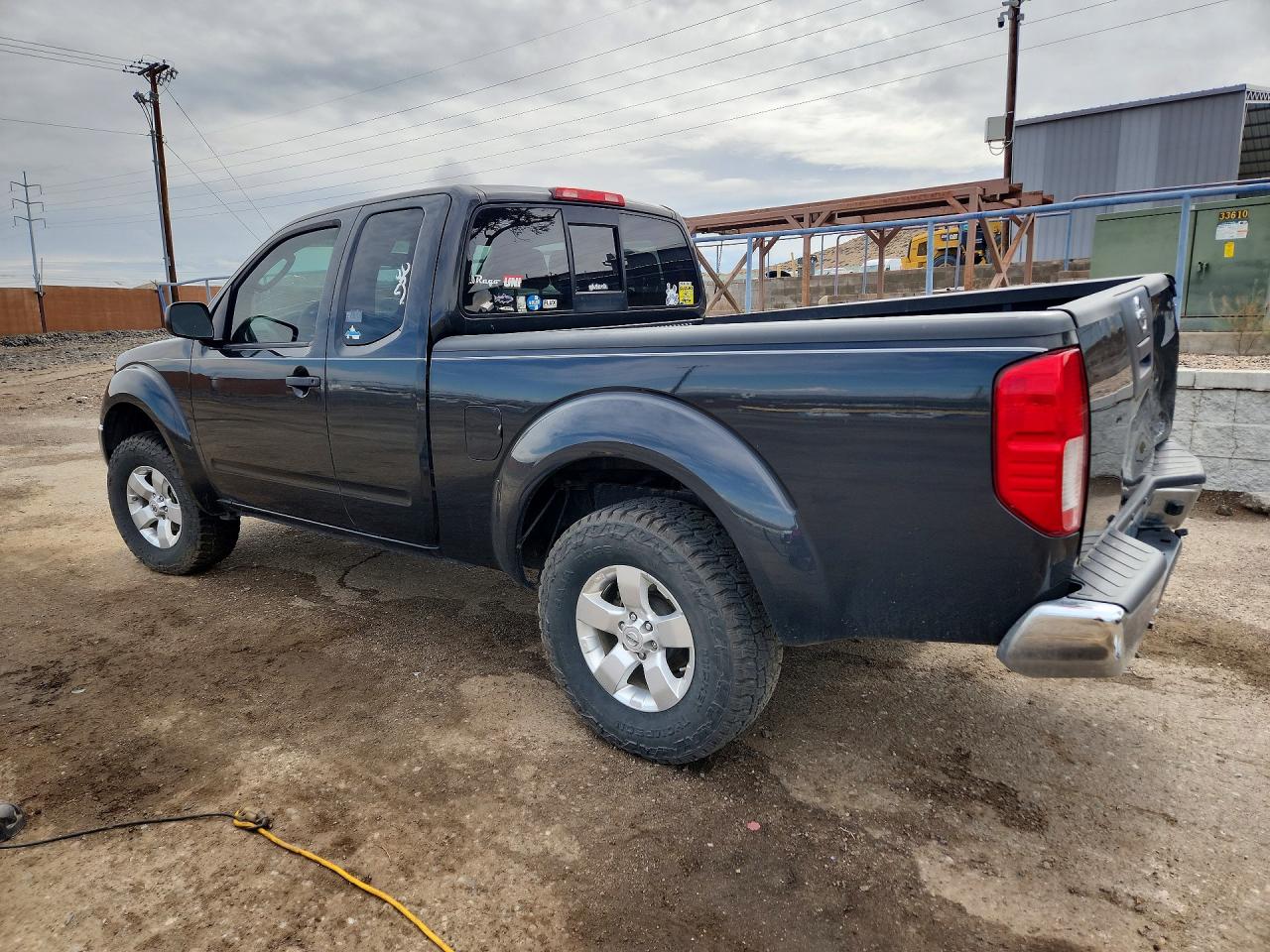 Nissan Frontier Sv V6