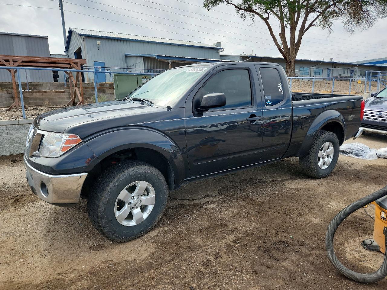 Salvage Nissan Frontier Image