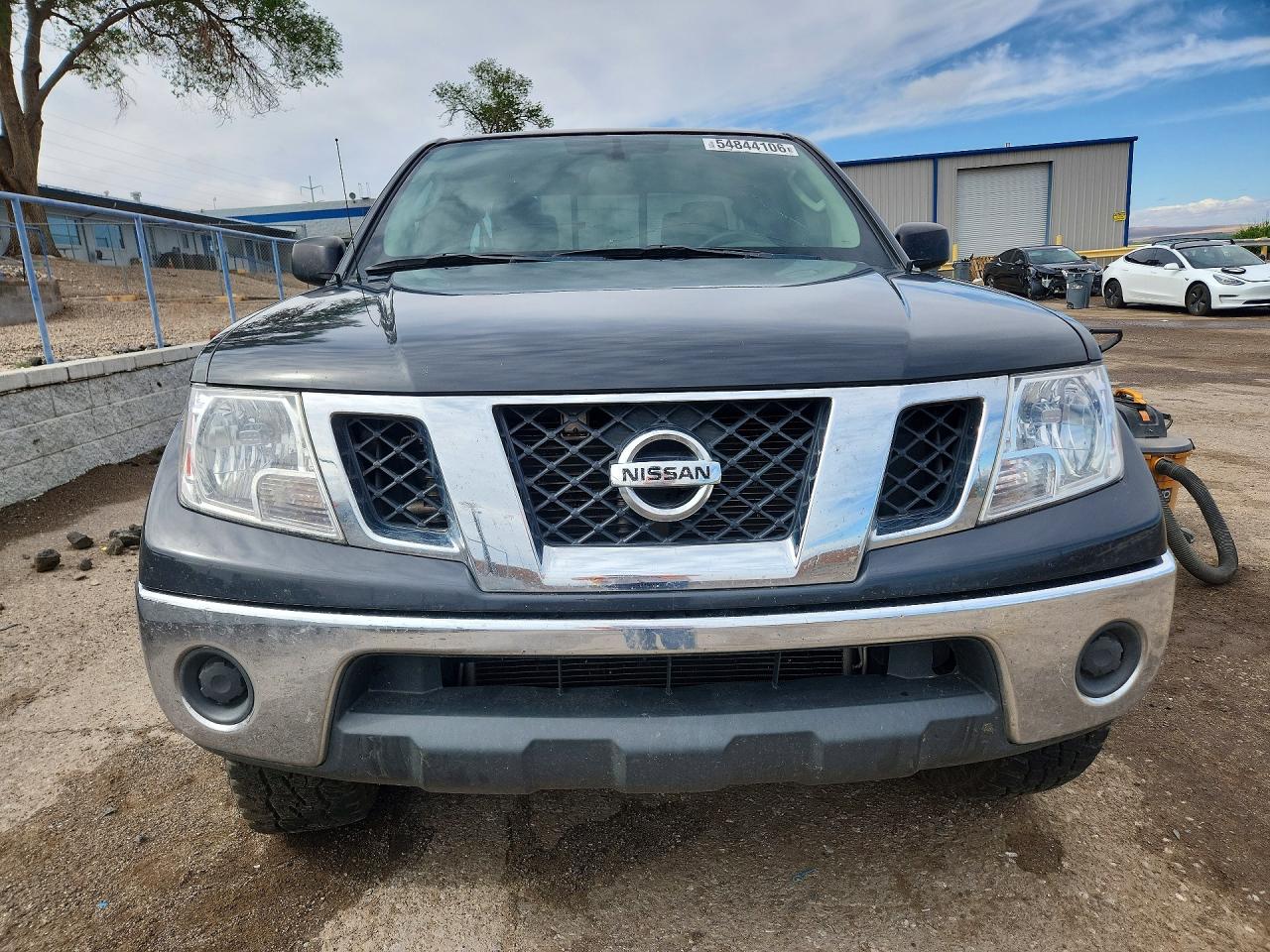 Nissan Frontier Sv V6