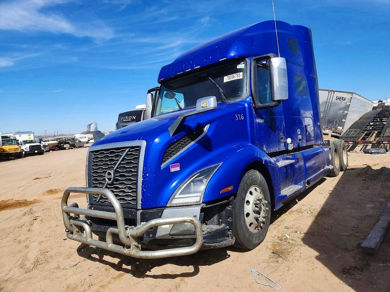Salvage Volvo Vn Image