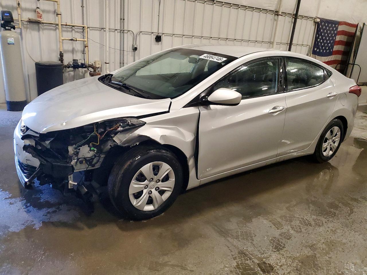 Salvage Hyundai ELANTRA Image