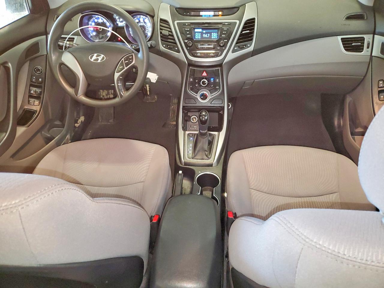 Hyundai ELANTRA Se