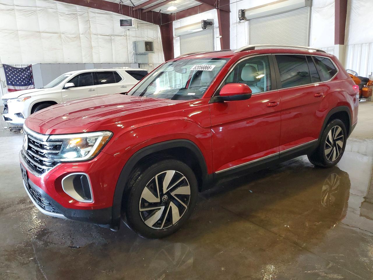 Salvage Volkswagen Atlas Image