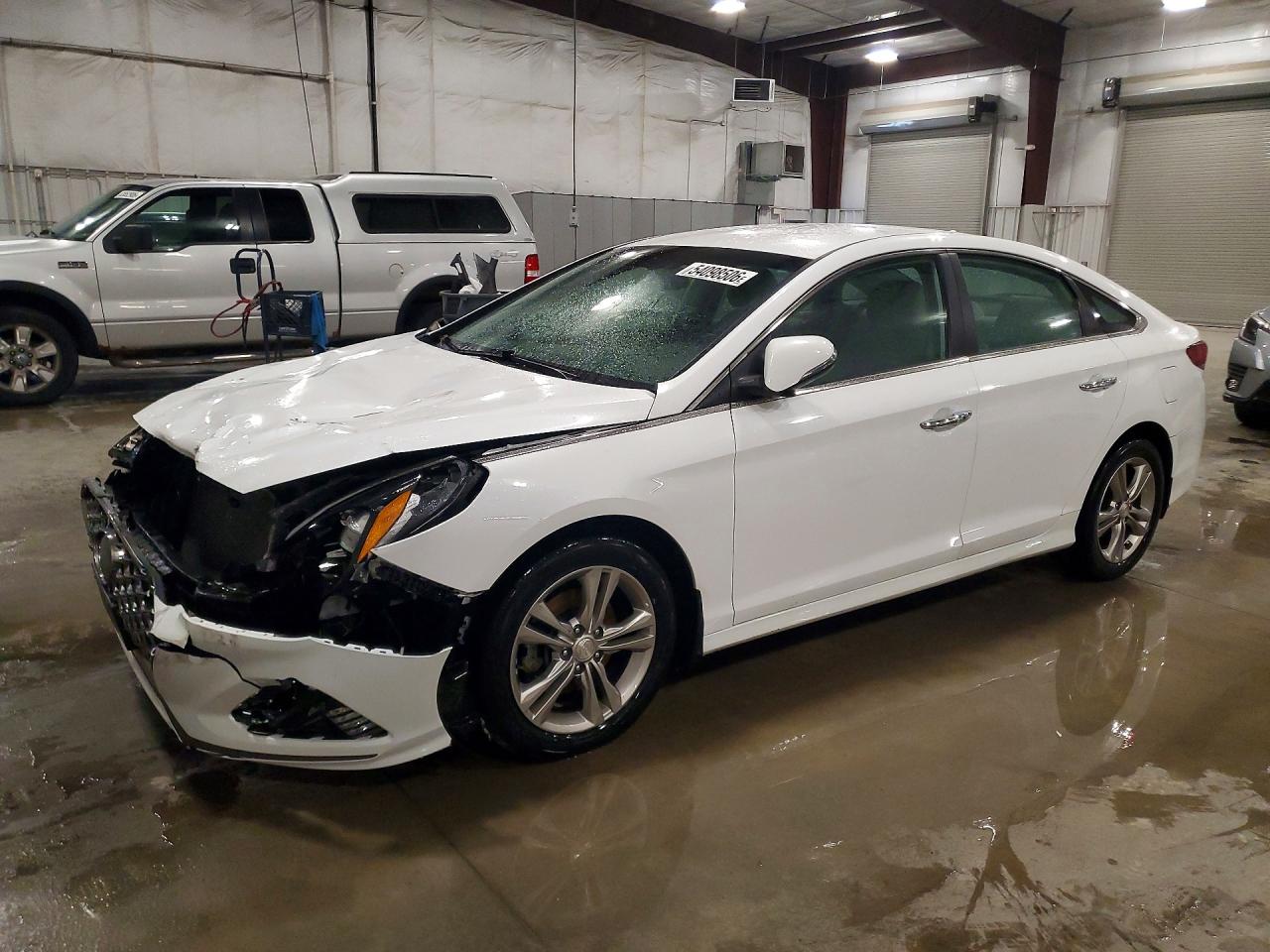 Salvage Hyundai SONATA Image