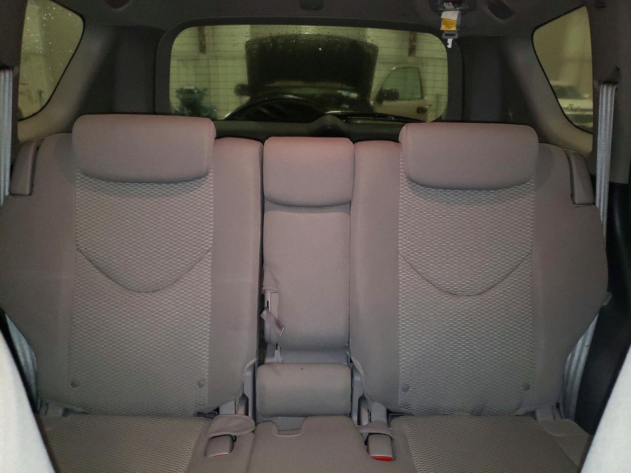 Toyota RAV4 Base