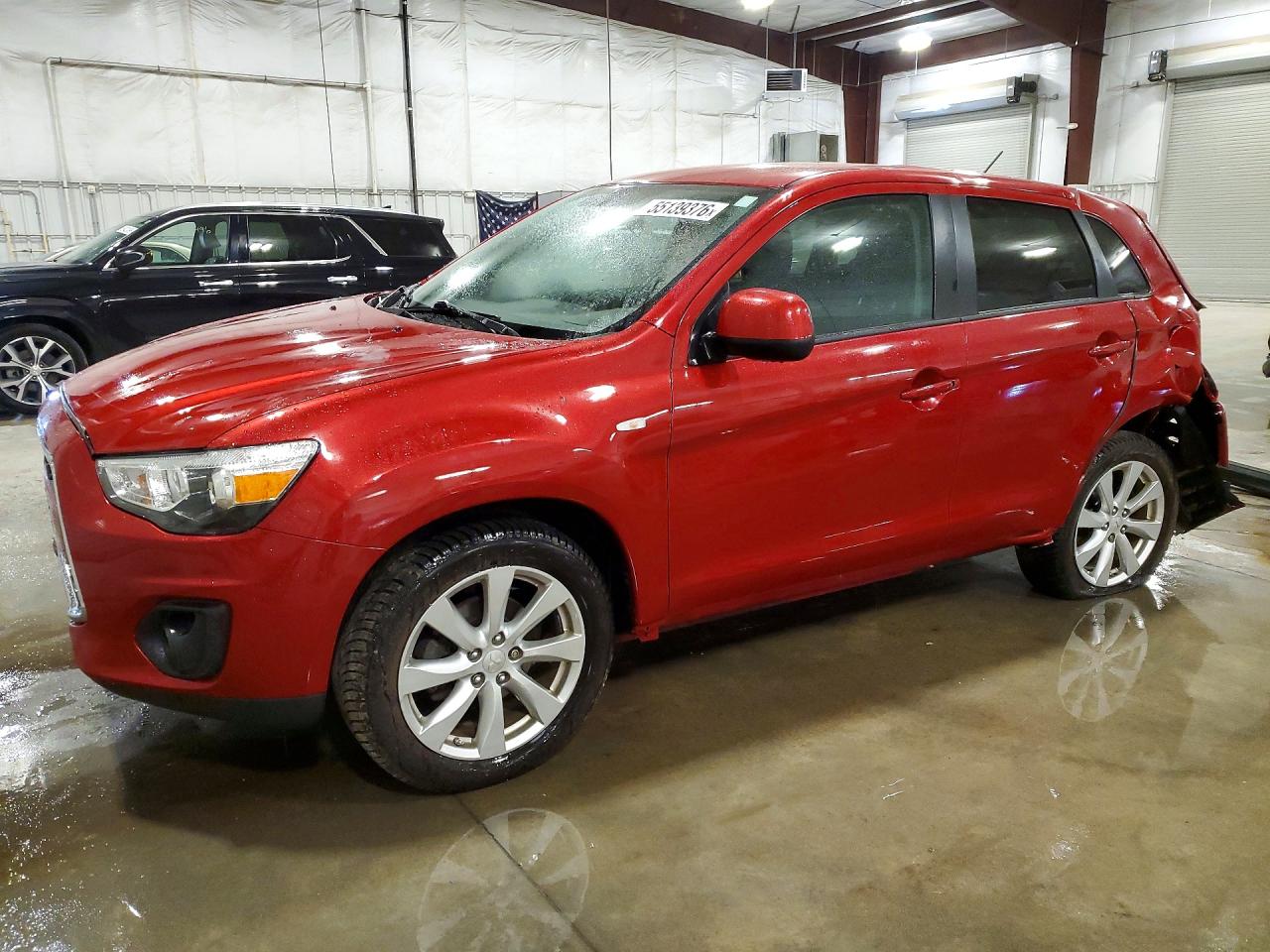 Salvage Mitsubishi Outlander Image
