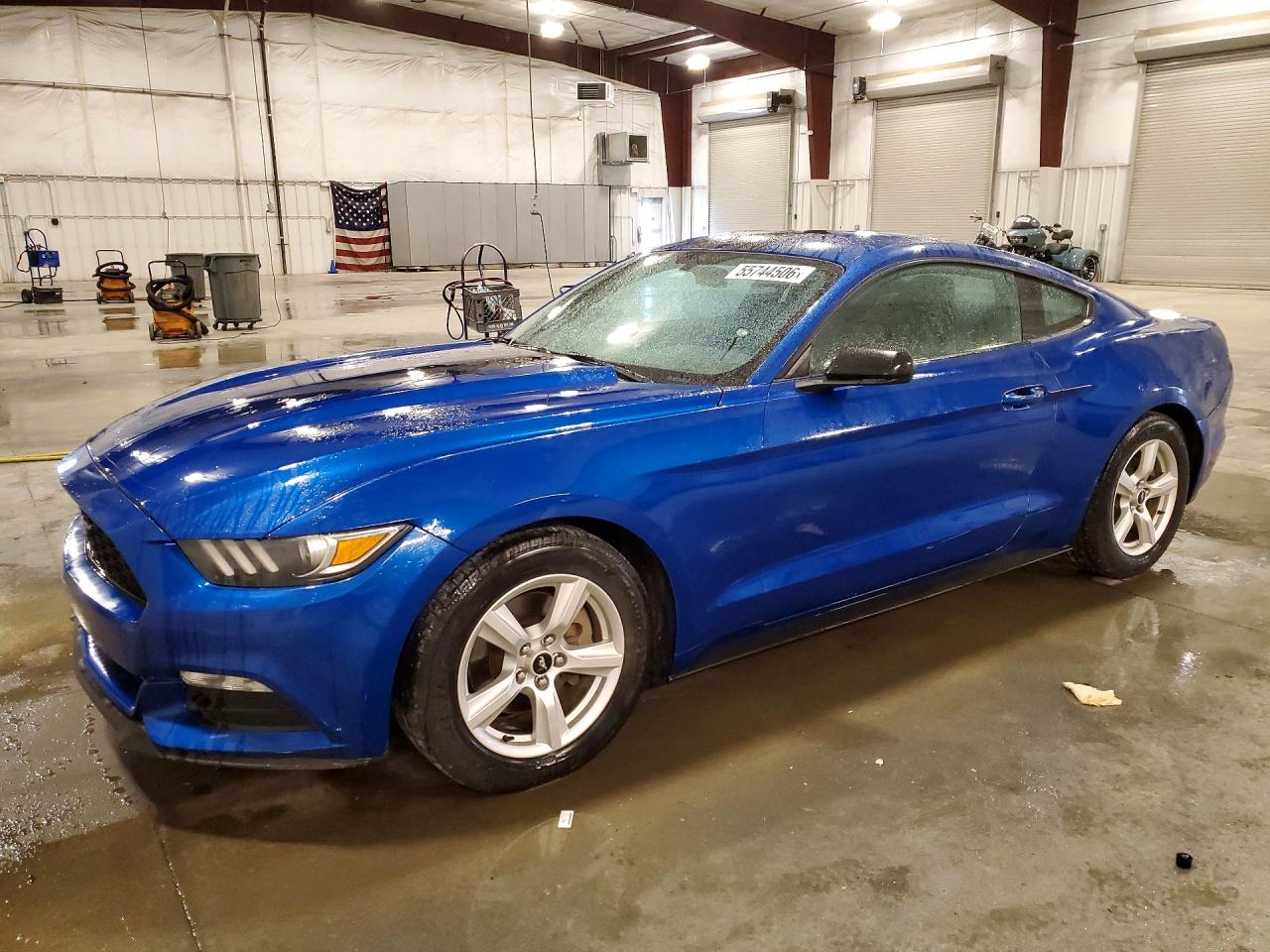 Salvage Ford Mustang Image