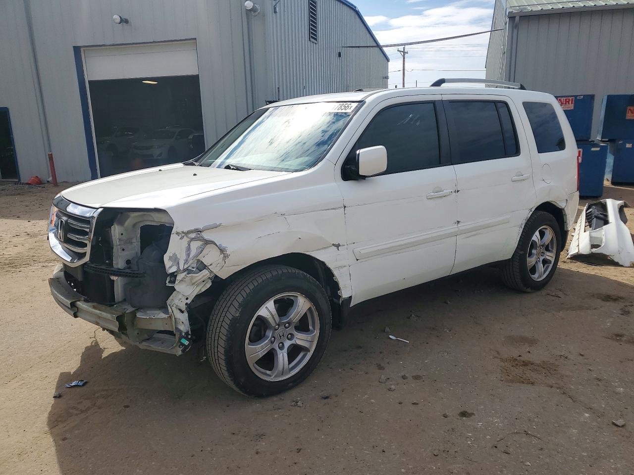 Salvage Honda Pilot Image
