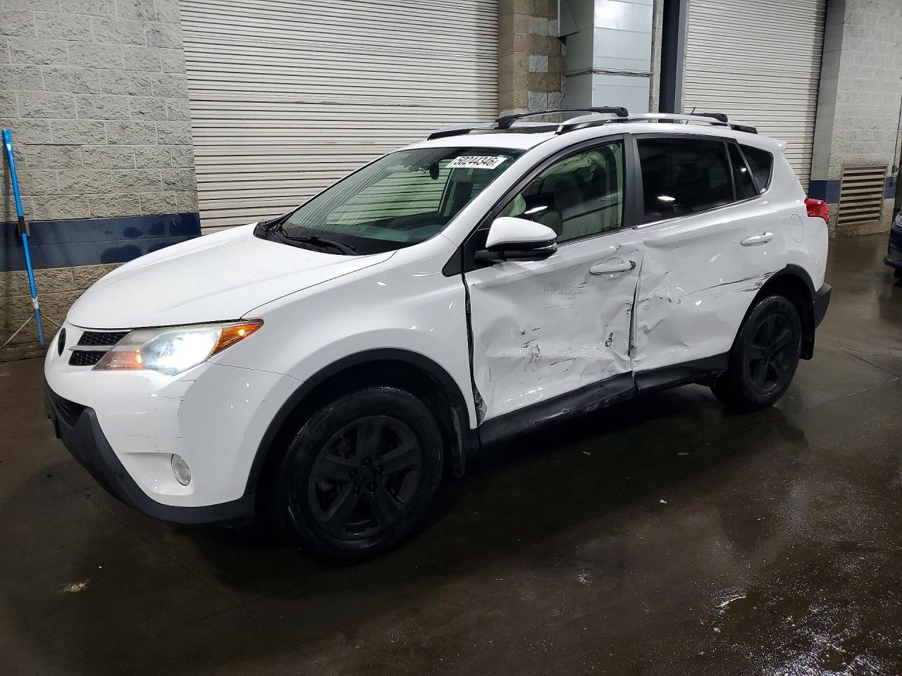 Salvage Toyota RAV4 Image