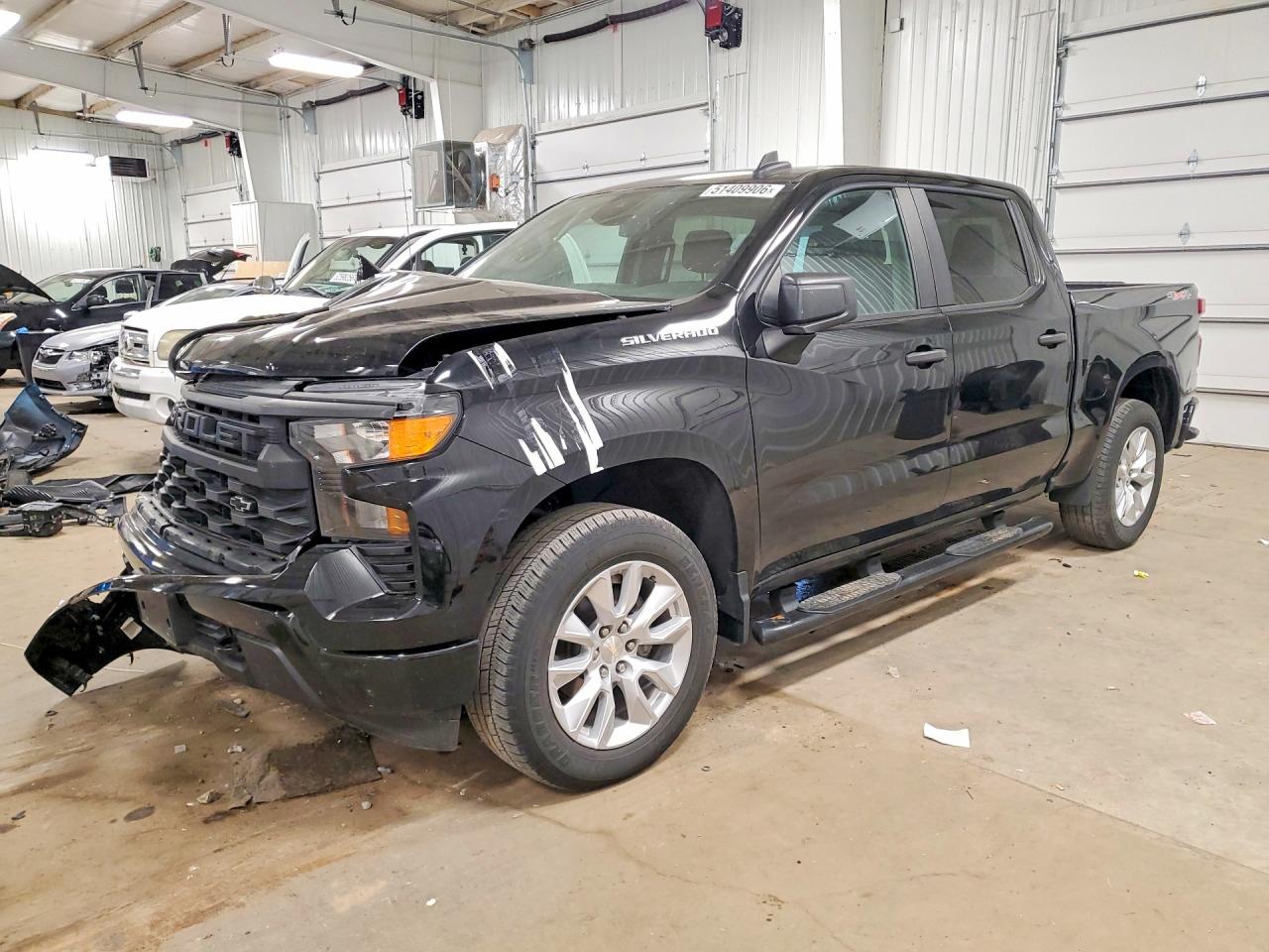 Salvage Chevrolet Silverado Image