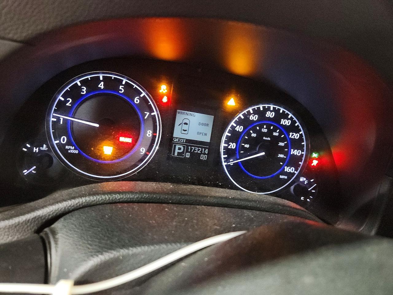 INFINITI G37 X