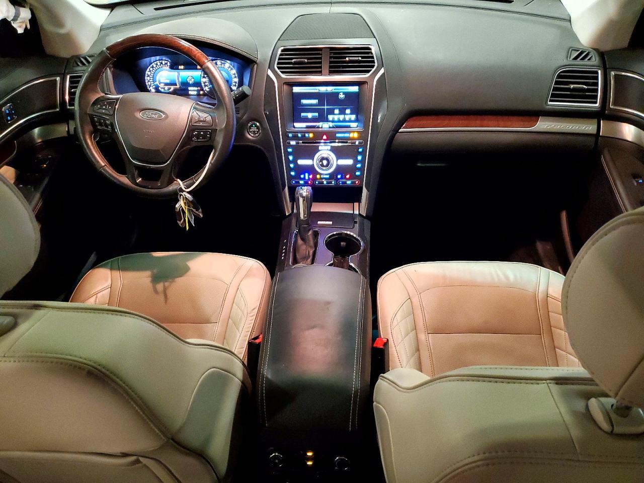 Ford Explorer Platinum