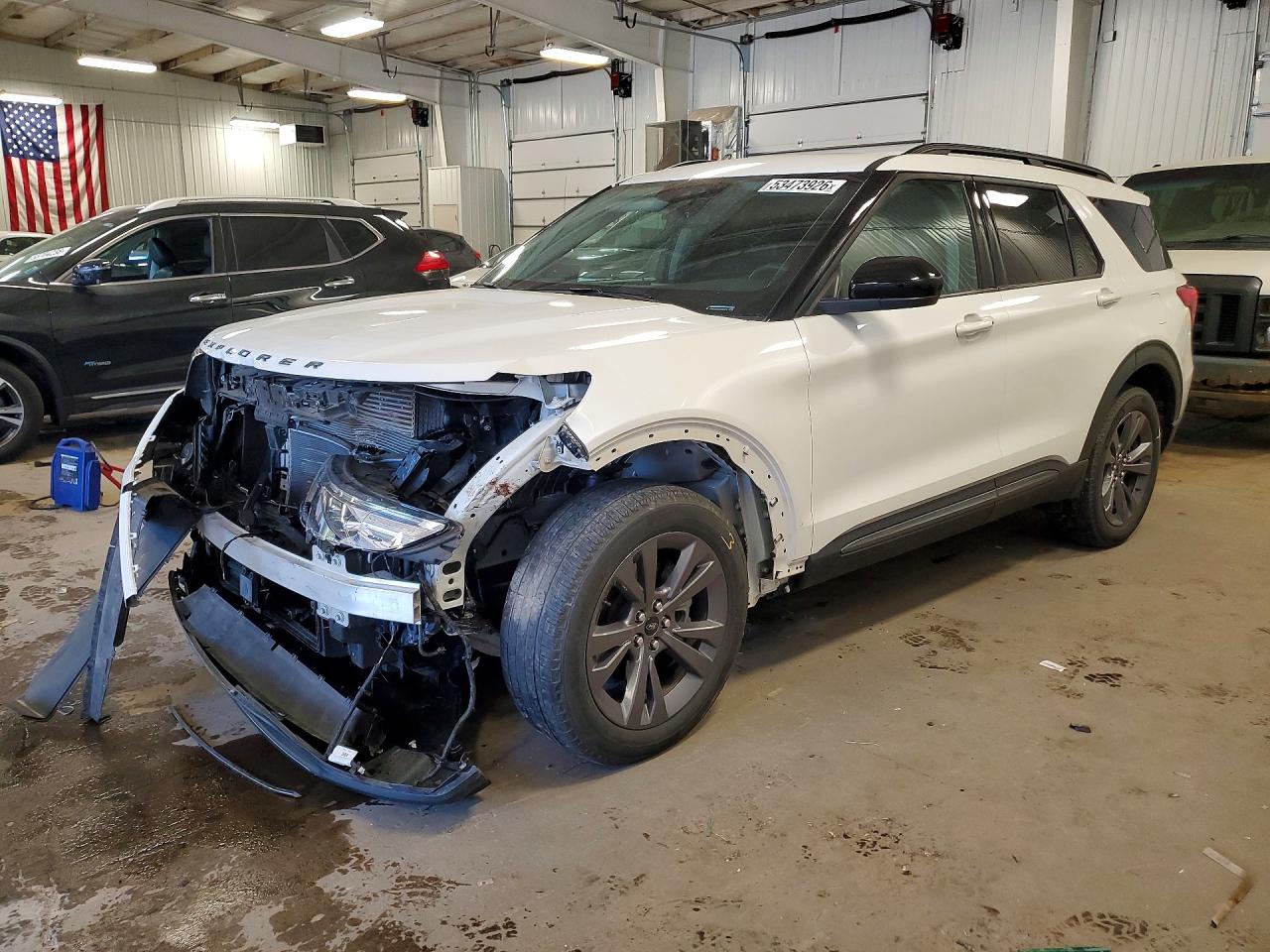 Salvage Ford Explorer Image