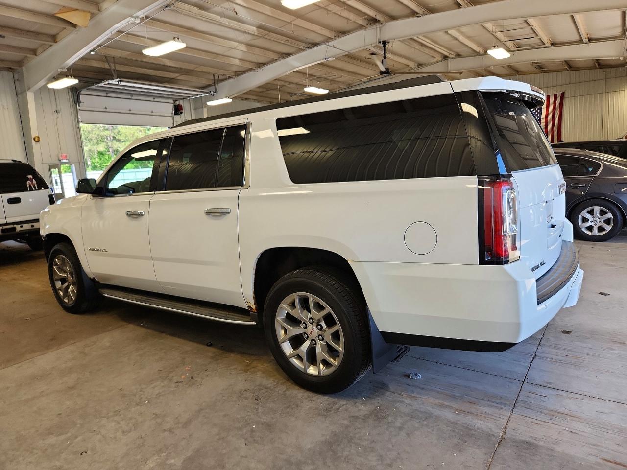 GMC Yukon K1500 Sle