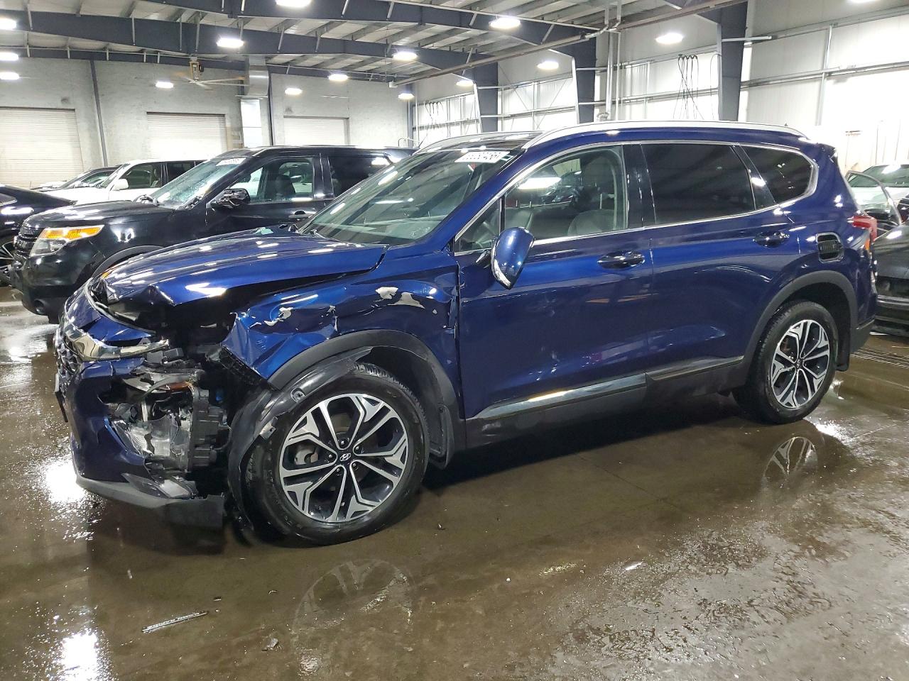 Salvage Hyundai SANTA FE Image