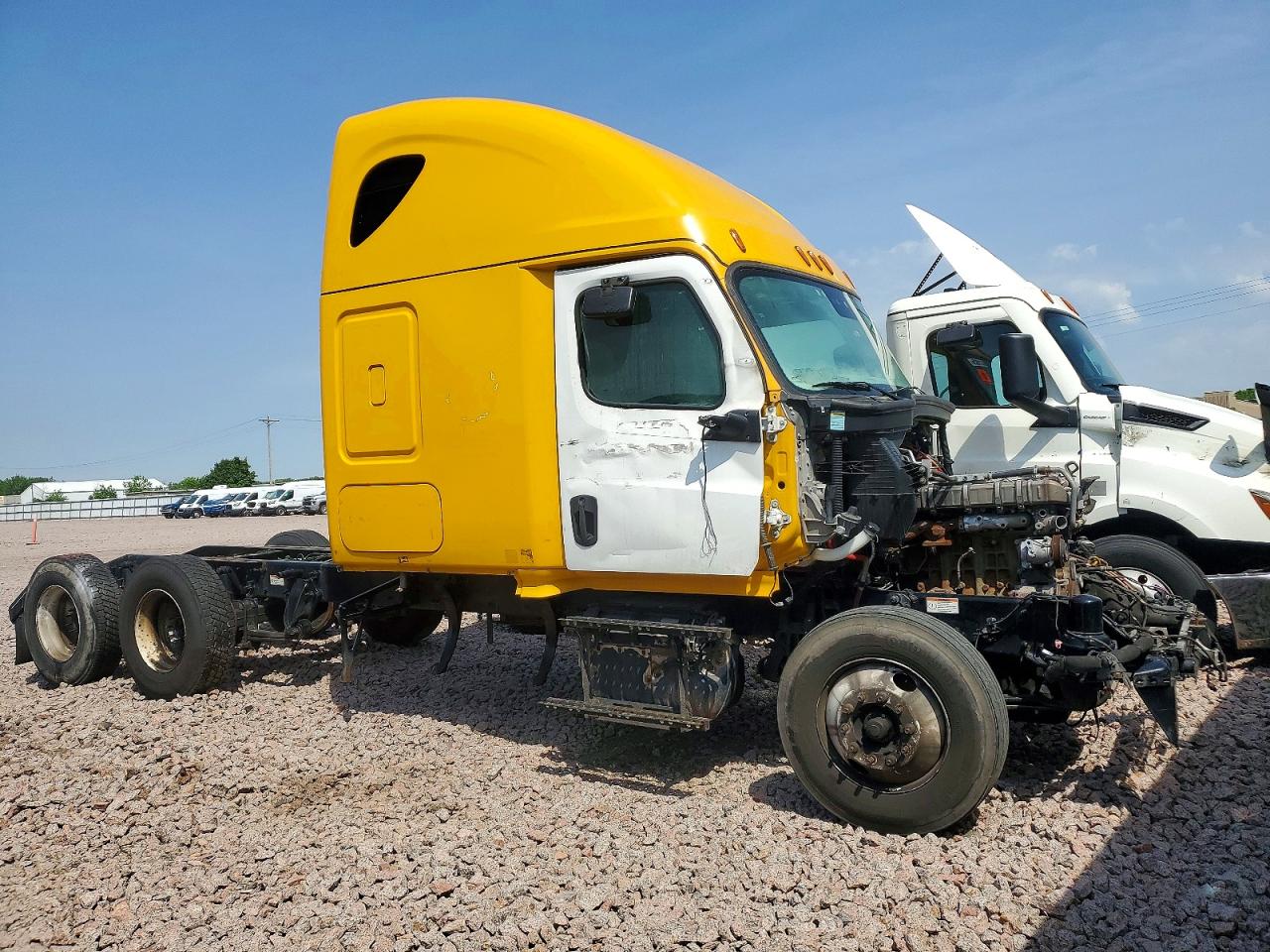 Salvage Freightliner Cascadia 126 Image