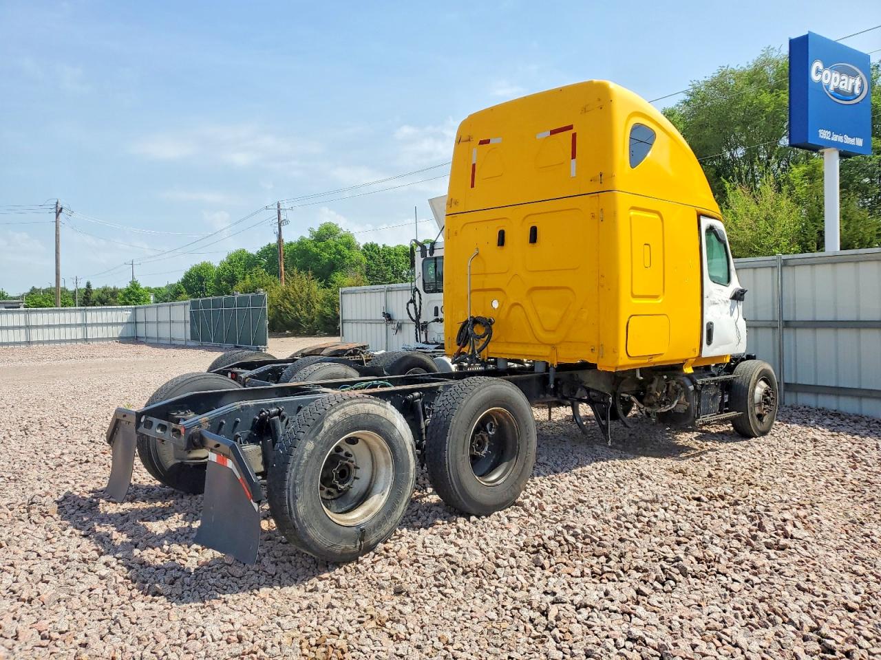 Freightliner Cascadia 126