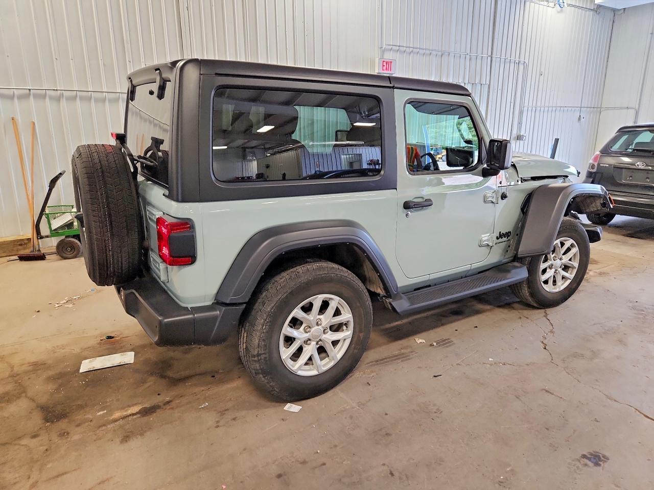 Jeep Wrangler Sport