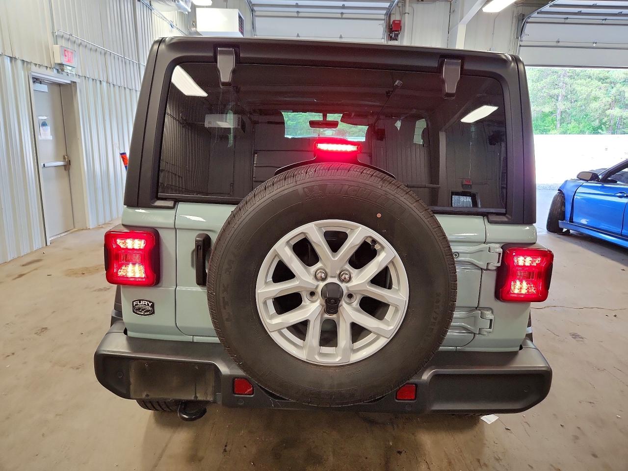 Jeep Wrangler Sport