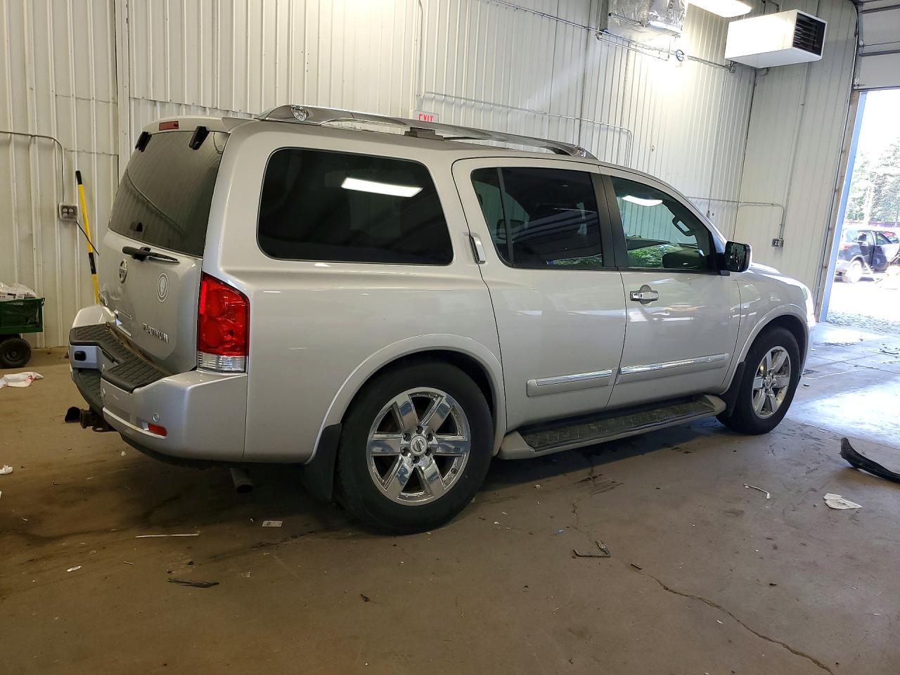 Nissan Armada Platinum