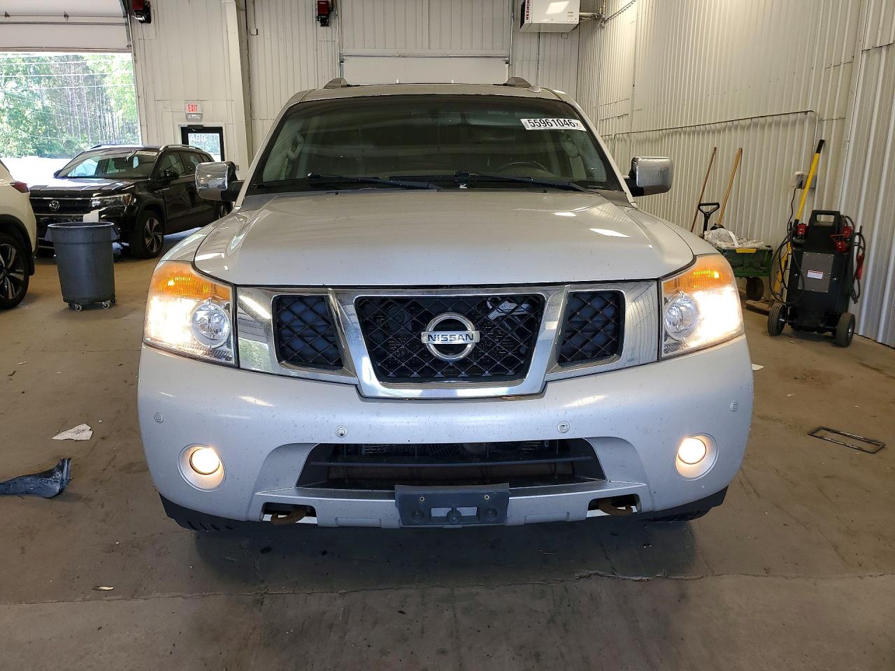 Nissan Armada Platinum