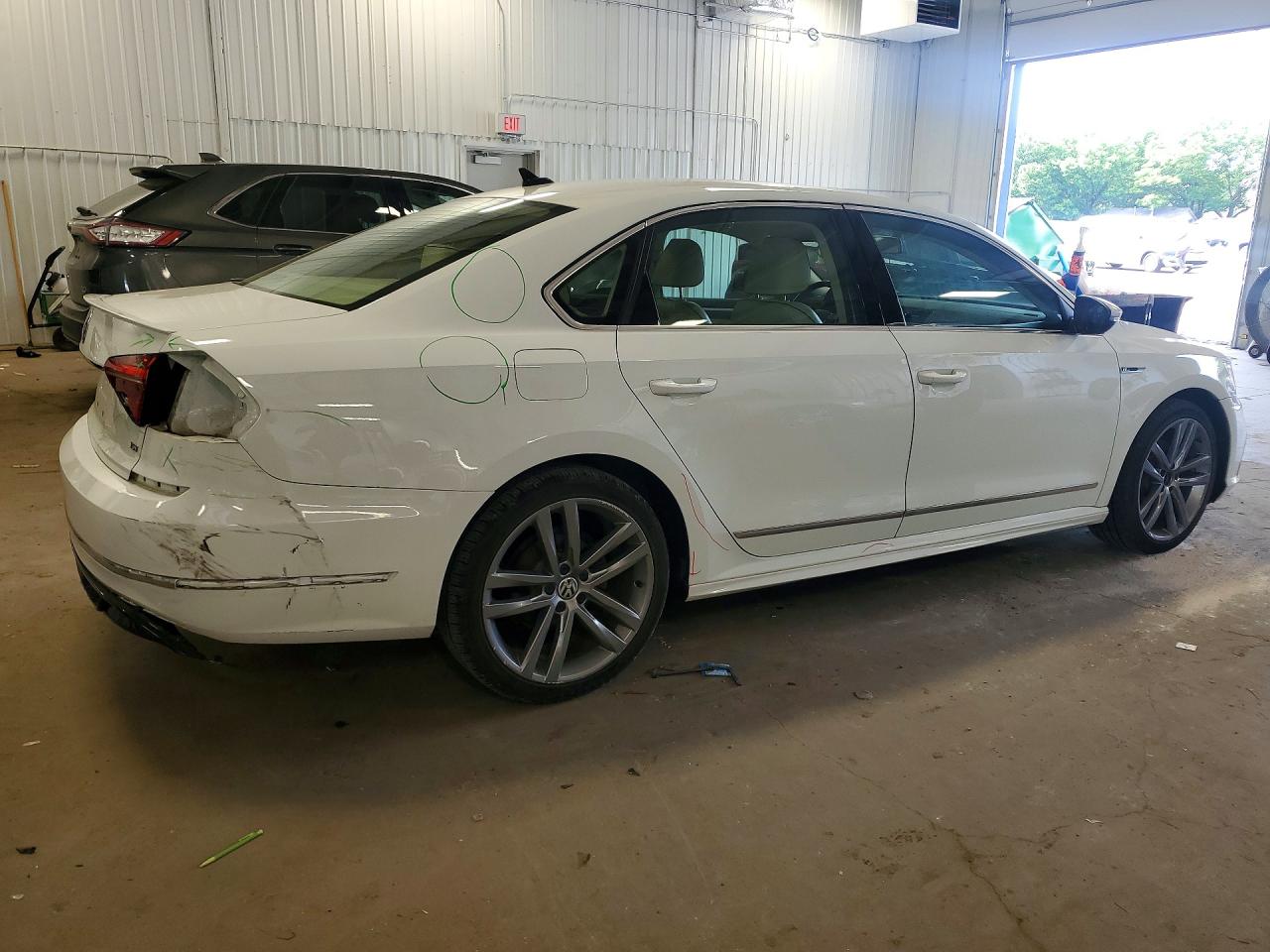 Volkswagen Passat R-line