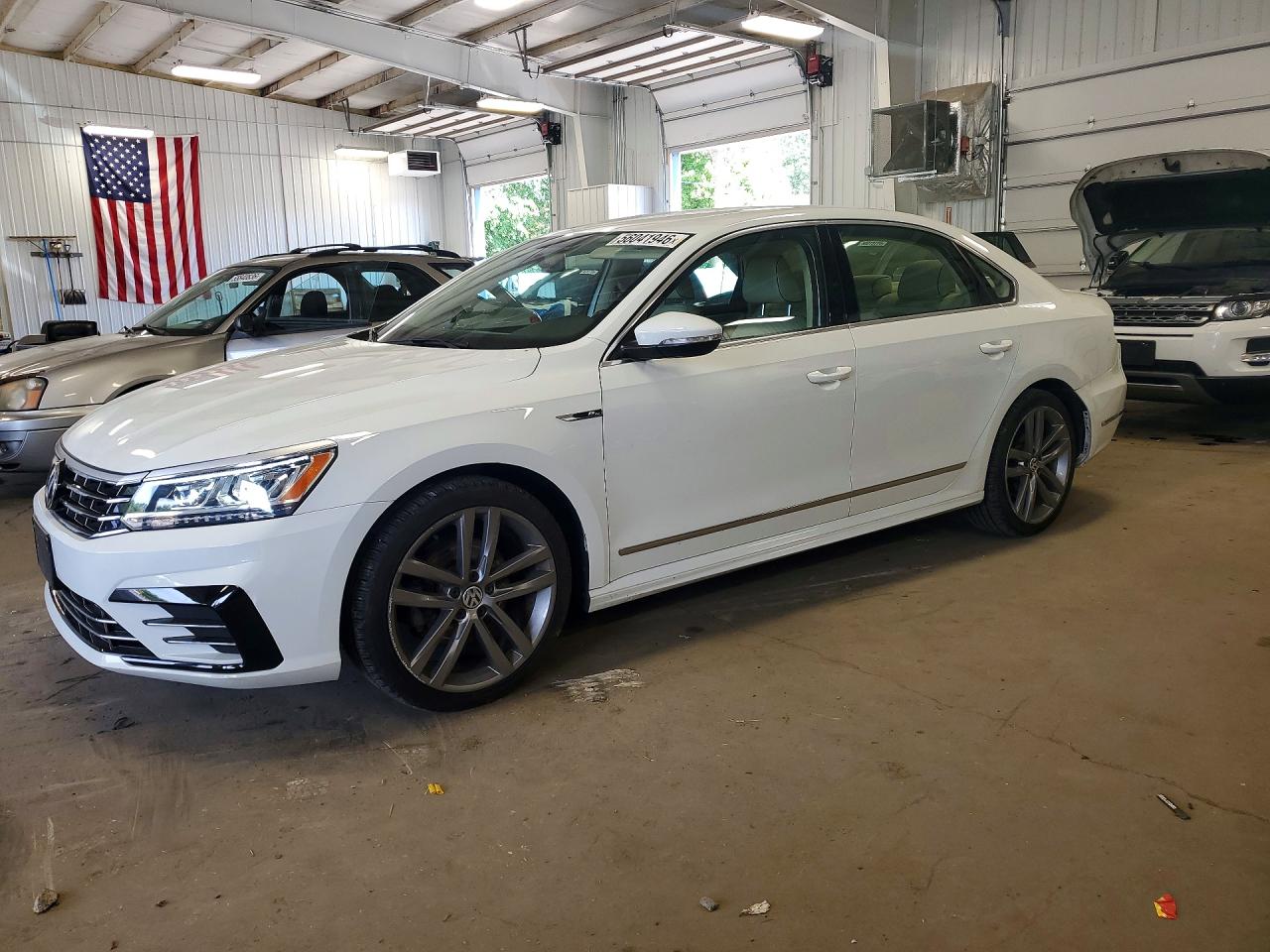 Salvage Volkswagen Passat Image