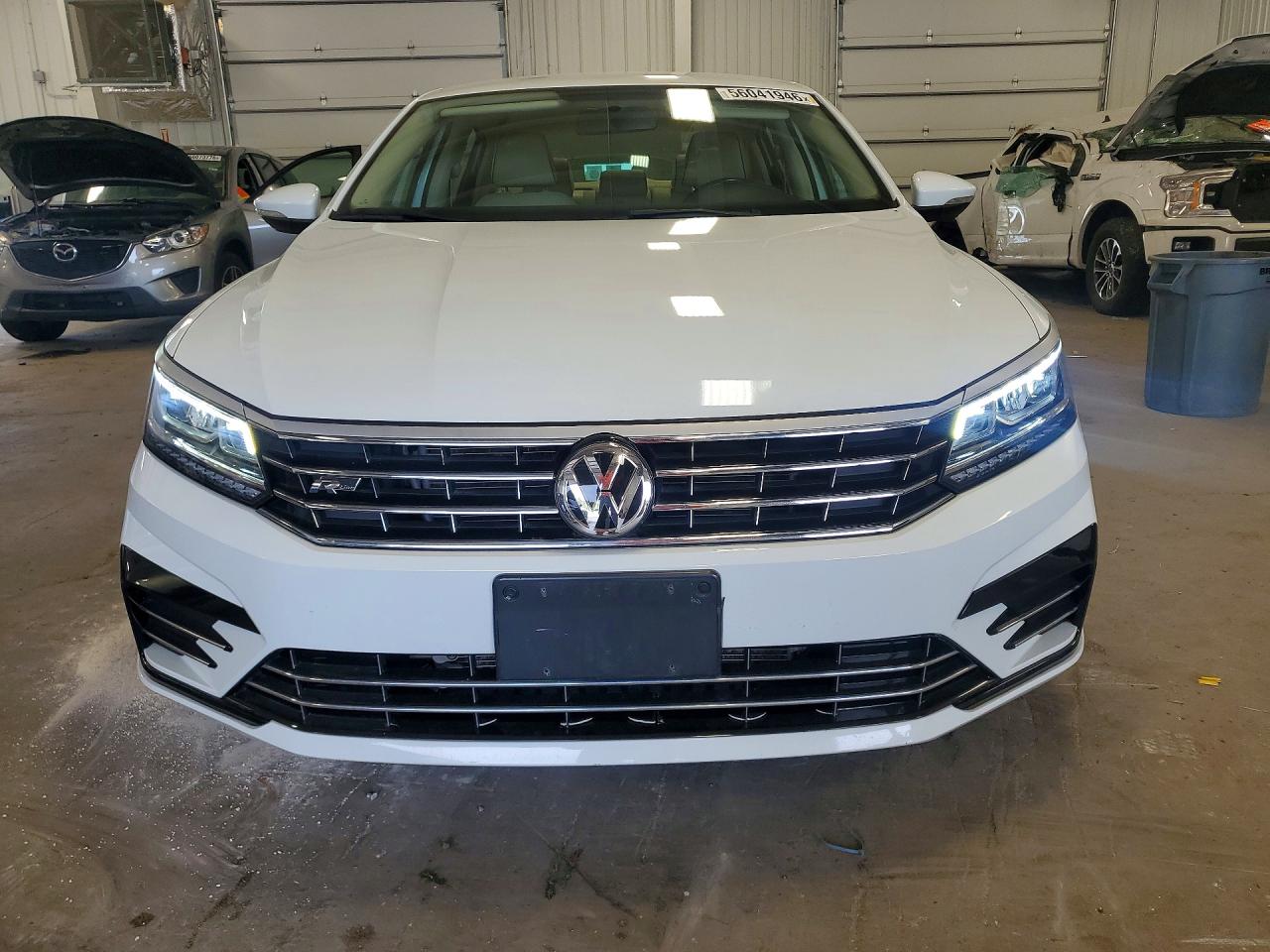 Volkswagen Passat R-line
