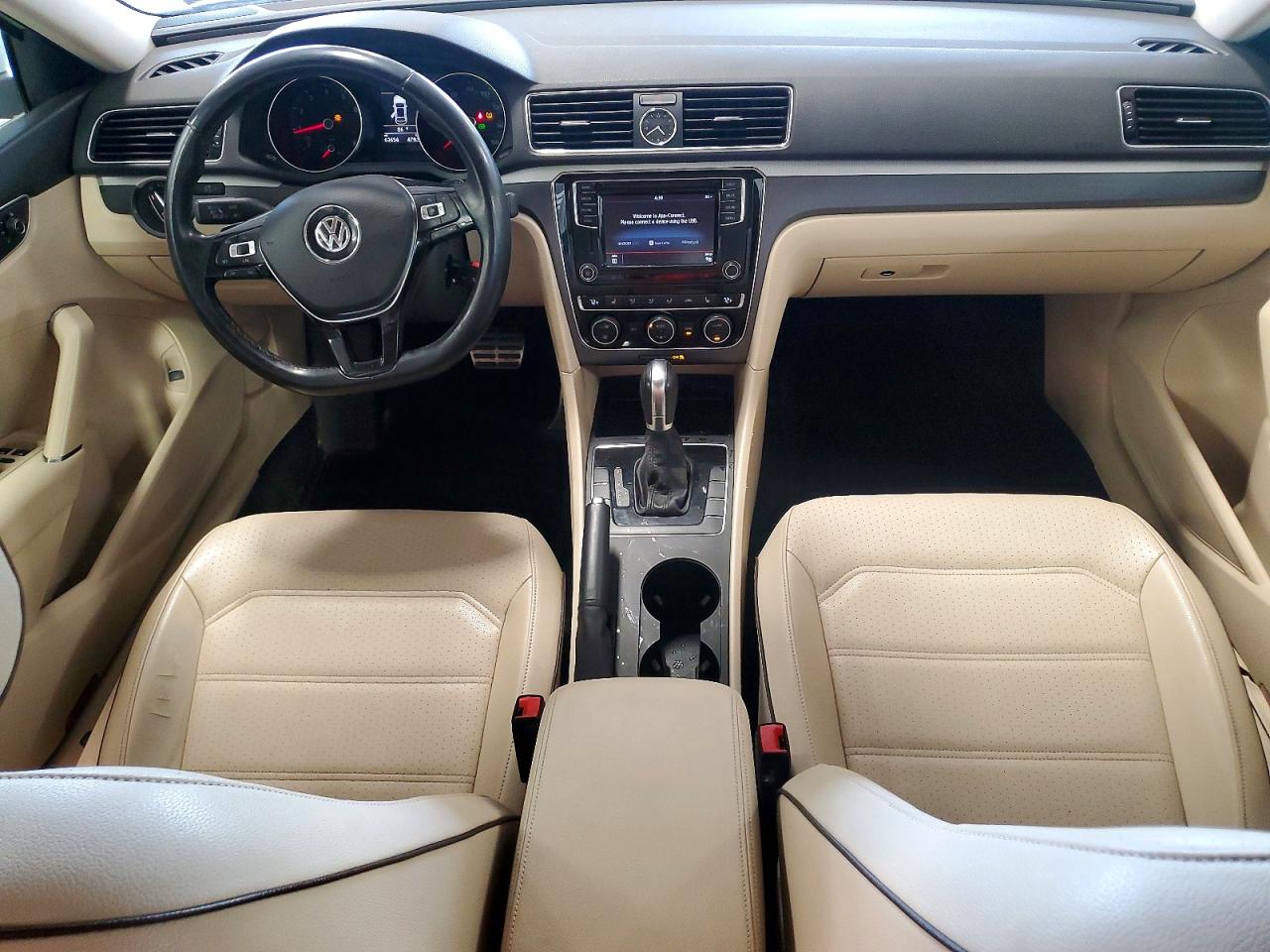 Volkswagen Passat R-line