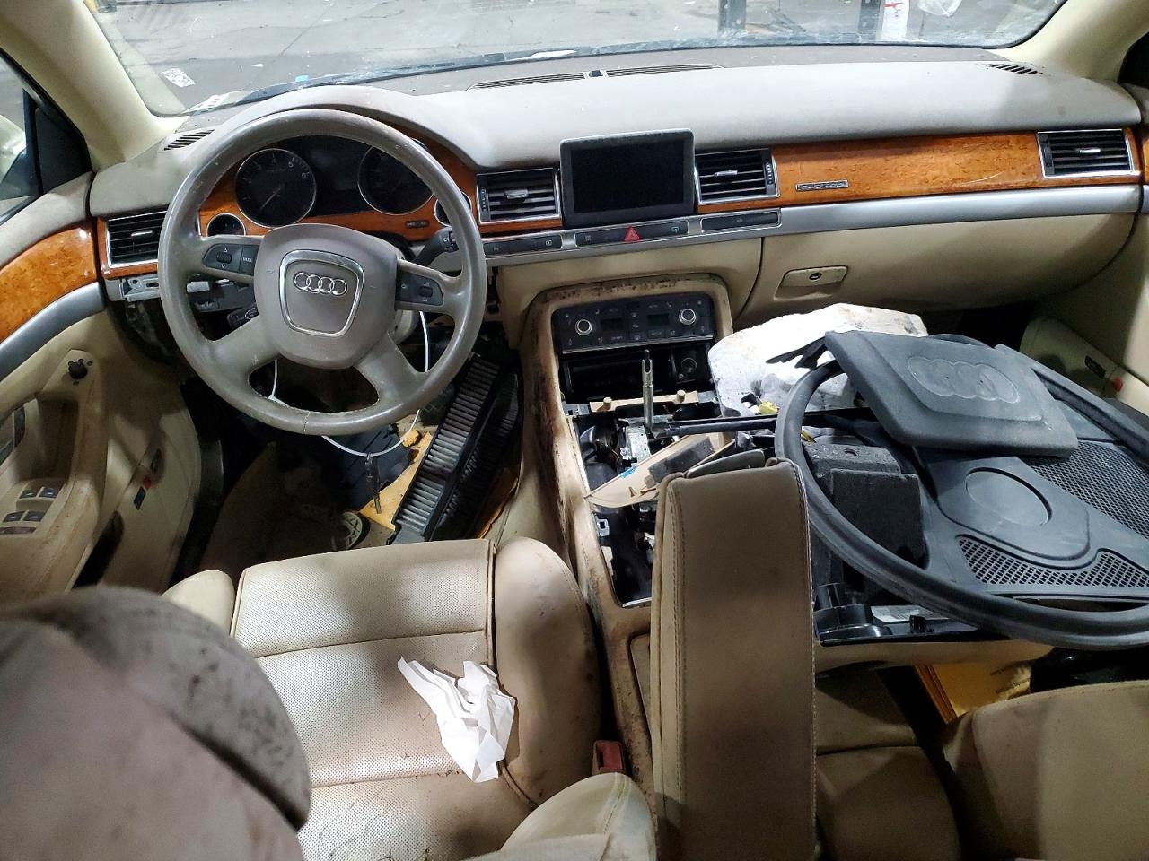 Audi A8 L Quattro